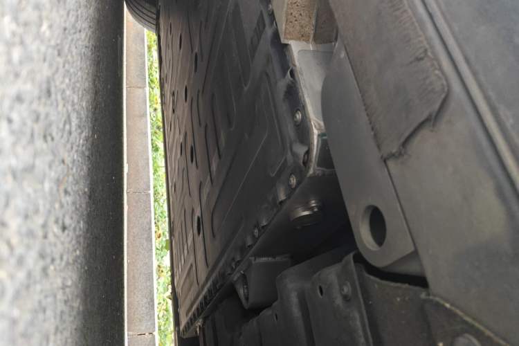 Used Nio ES6 2024 75 kWh Chassis Rear Left