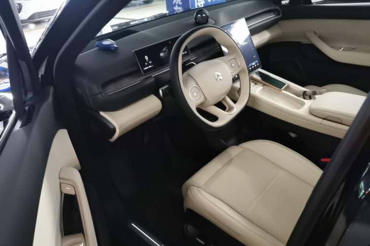 Used Nio ES6 2024 75 kWh Driver Seat