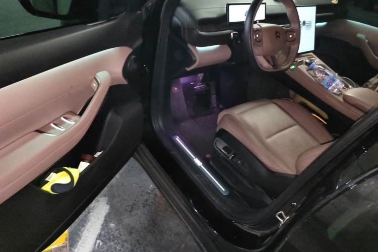 Used Nio ES6 2024 75 kWh Driver Seat