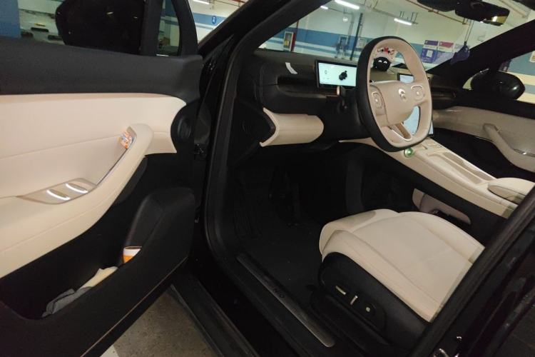 Used Nio ES6 2024 75 kWh Driver Seat