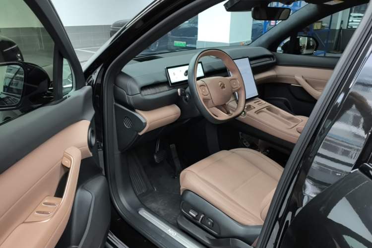 Used Nio ES6 2024 75 kWh Driver Seat