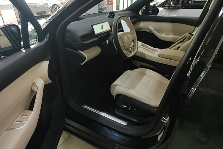 Used Nio ES6 2024 75 kWh Driver Seat