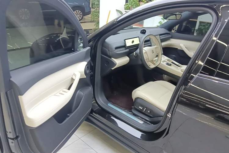 Used Nio ES6 2024 75 kWh Driver Seat