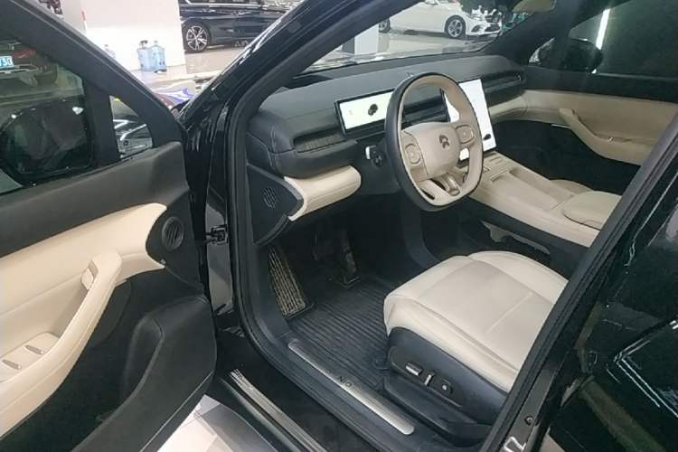 Used Nio ES6 2024 75 kWh Driver Seat