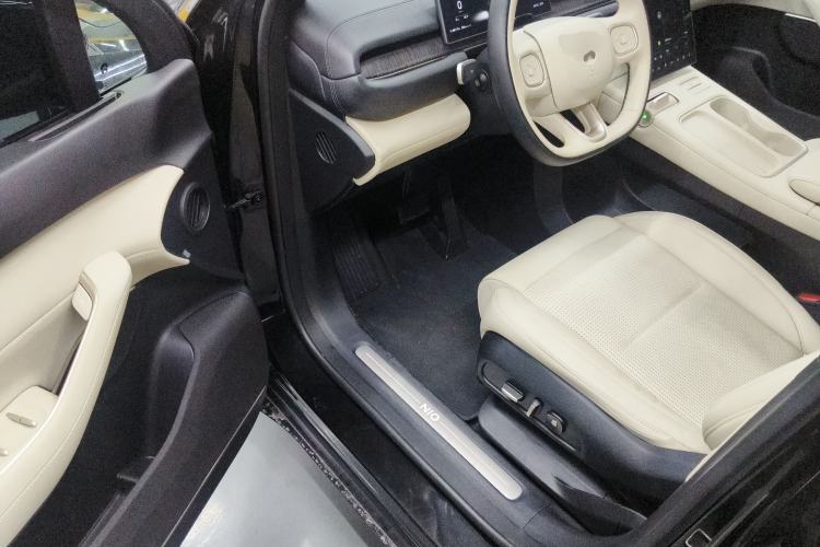 Used Nio ES6 2024 75 kWh Driver Seat