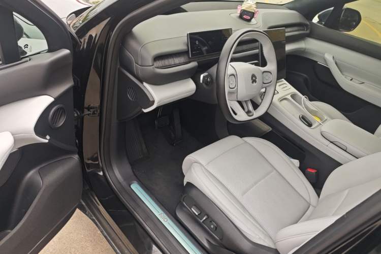 Used Nio ES6 2024 75 kWh Driver Seat