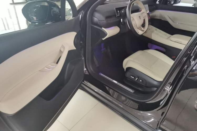 Used Nio ES6 2024 75 kWh Driver Seat