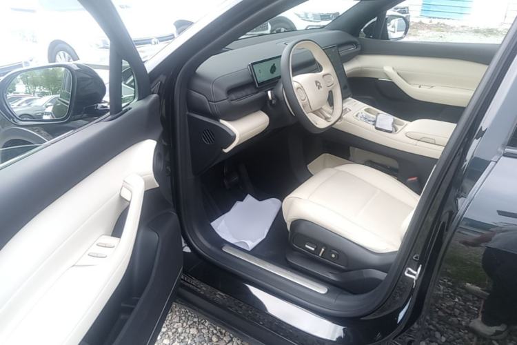 Used Nio ES6 2024 75 kWh Driver Seat