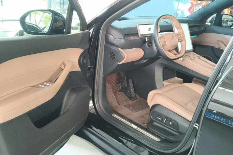 Used Nio ES6 2024 75 kWh Driver Seat