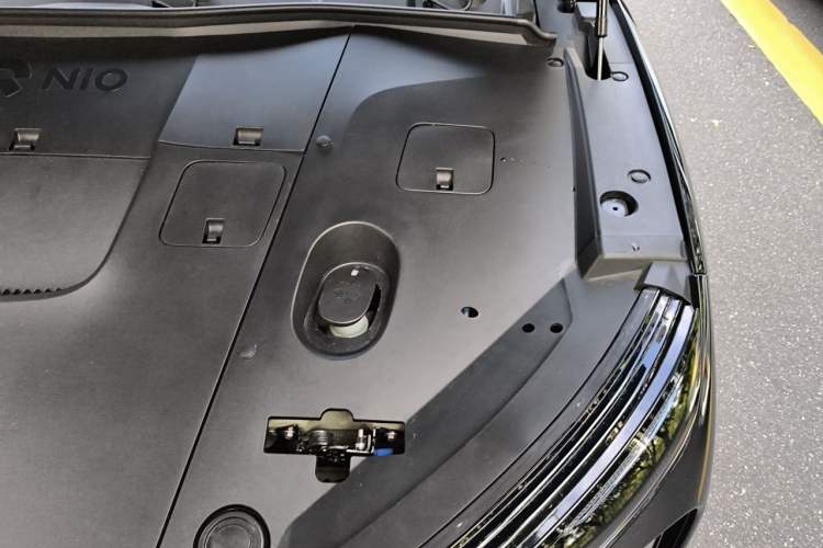 Used Nio ES6 2024 75 kWh Engine Bay Left
