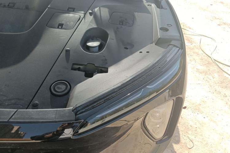 Used Nio ES6 2024 75 kWh Engine Bay Left