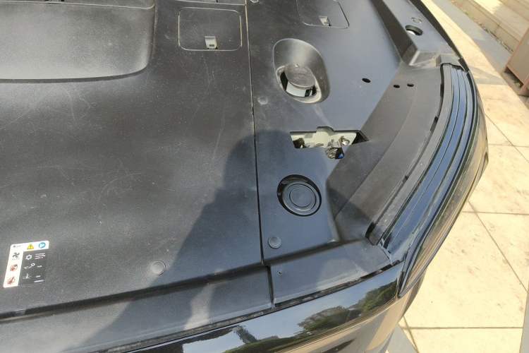 Used Nio ES6 2024 75 kWh Engine Bay Left