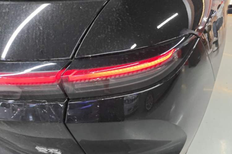 Used Nio ES6 2024 75 kWh Exterior 1
