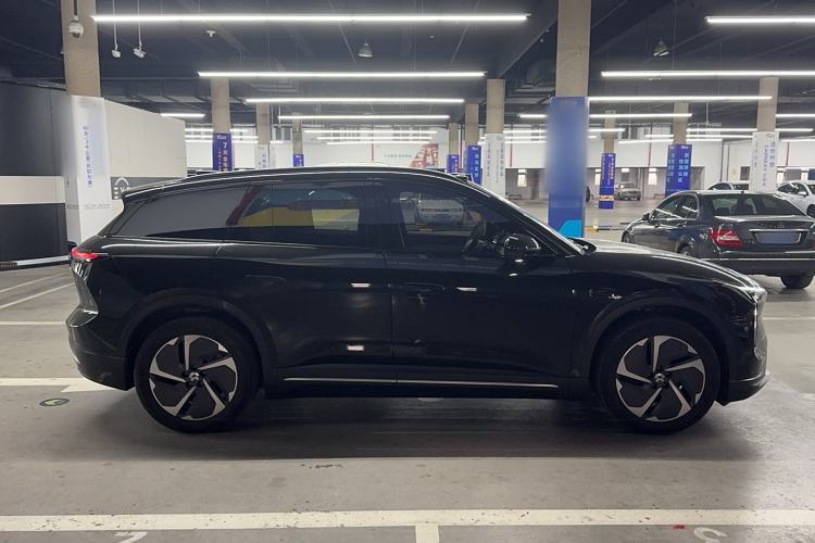 Used Nio ES6 2024 75 kWh Exterior 2