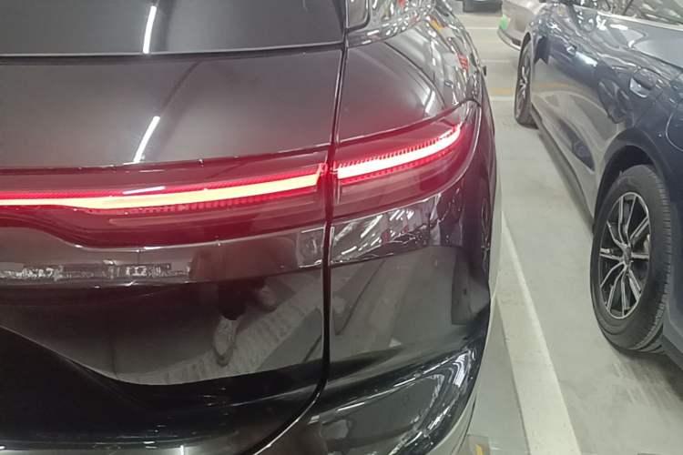 Used Nio ES6 2024 75 kWh Exterior 3
