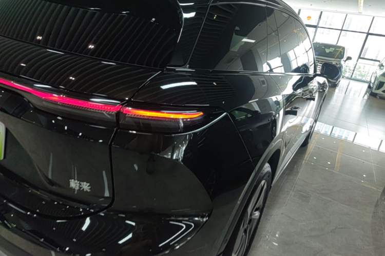 Used Nio ES6 2024 75 kWh Exterior 3