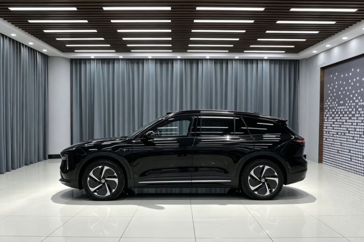 Used Nio ES6 2024 75 kWh Exterior 6
