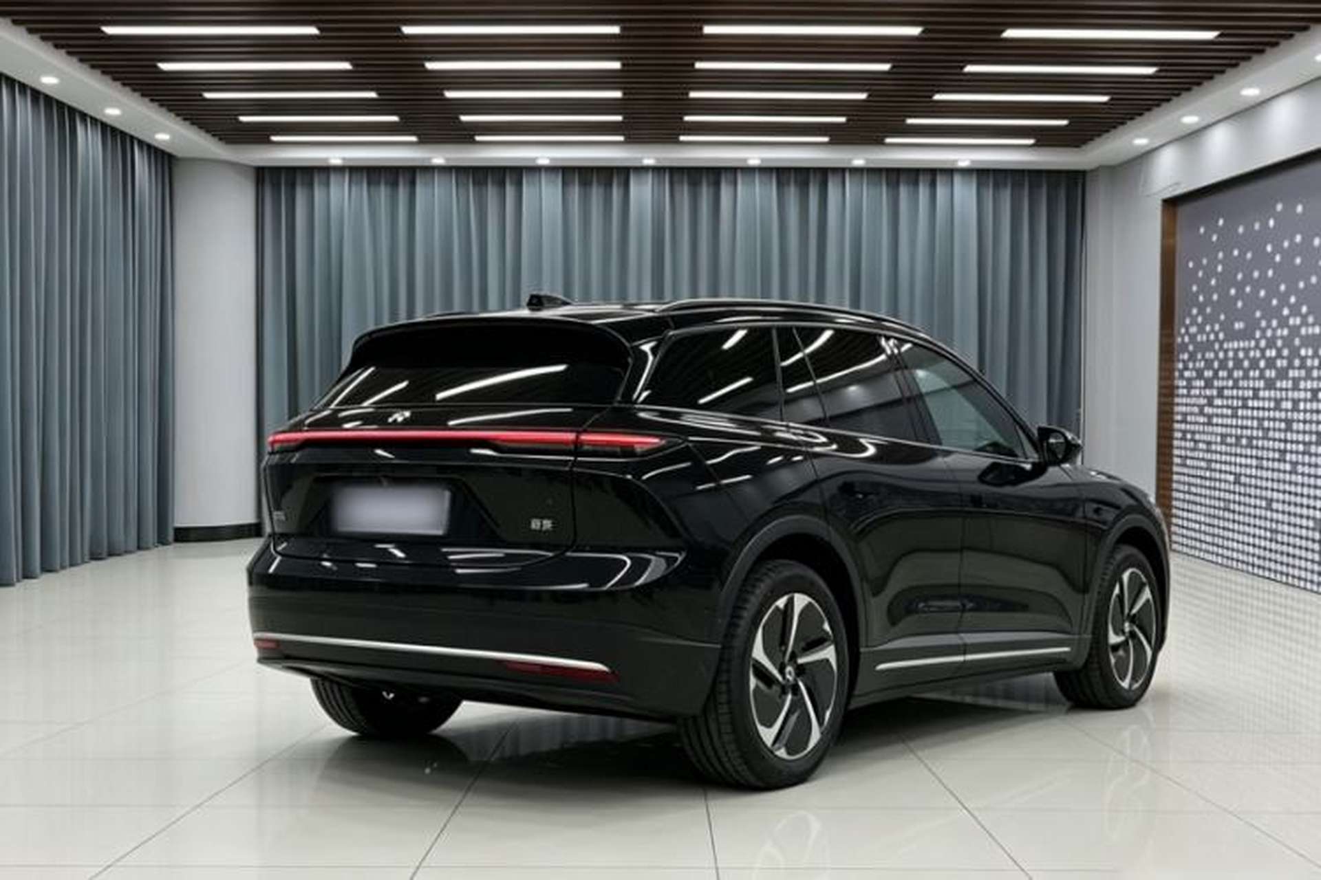 Used Nio ES6 2024 75 kWh Exterior 7