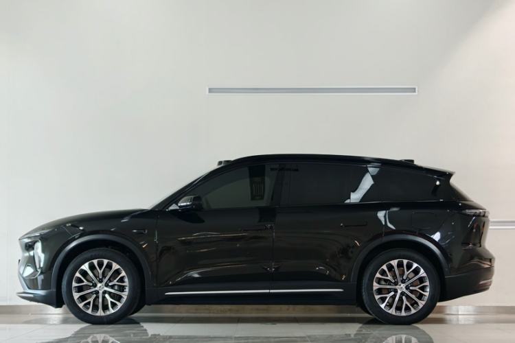 Used Nio ES6 2024 75 kWh Exterior 8