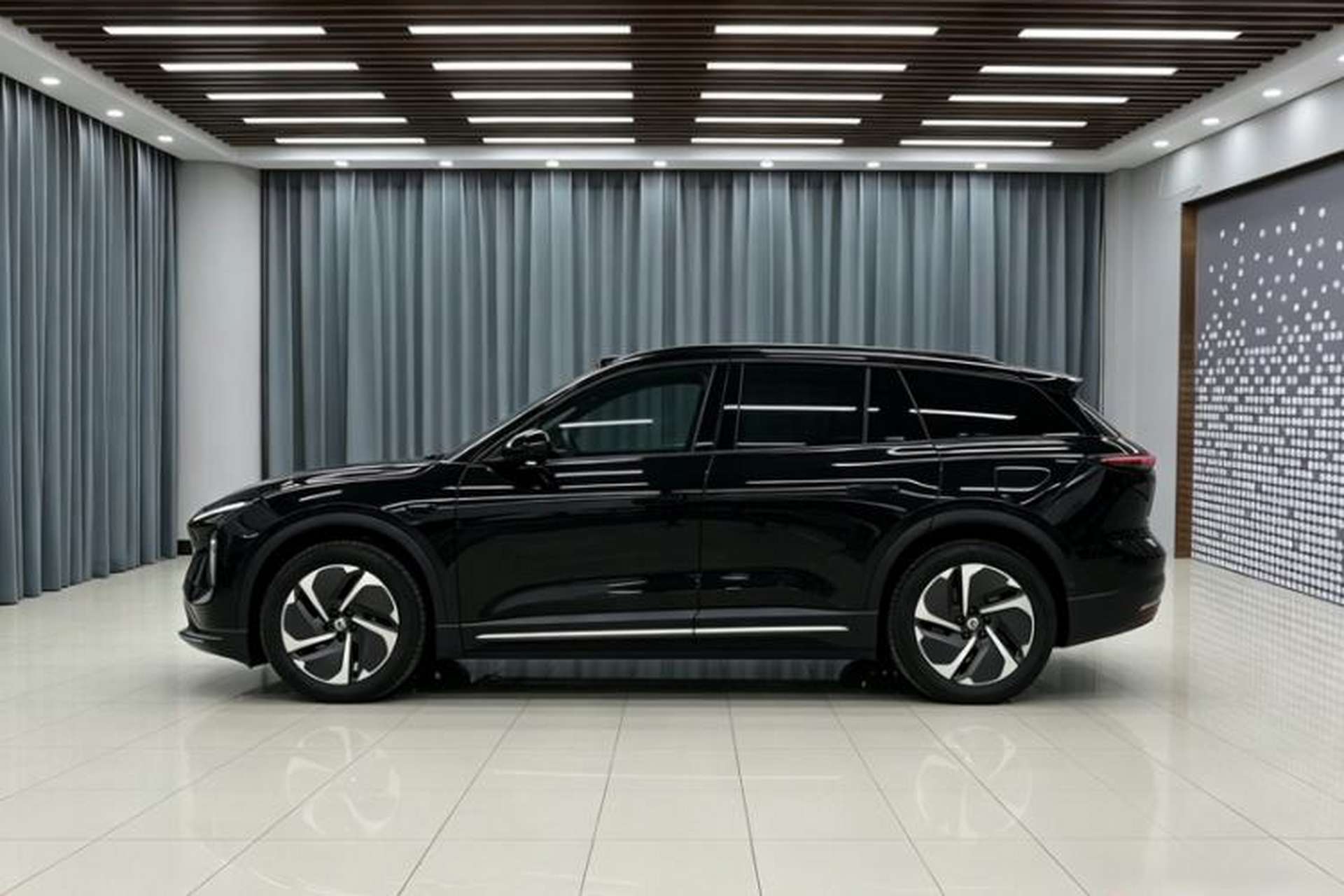 Used Nio ES6 2024 75 kWh Exterior 9