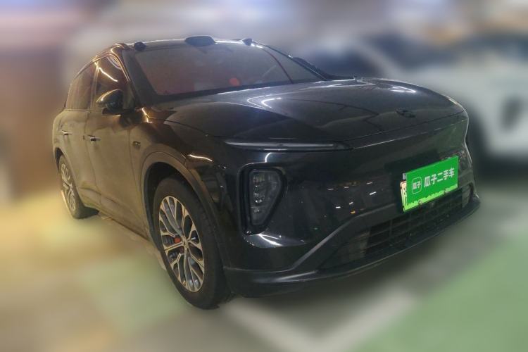 Used Nio ES6 2024 75 kWh Front Right 45 Deg