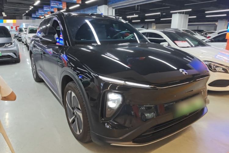 Used Nio ES6 2024 75 kWh Front Right 45 Deg