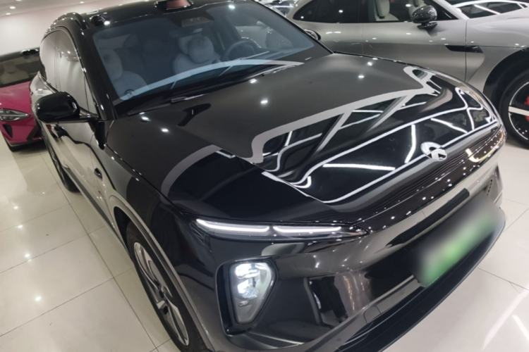 Used Nio ES6 2024 75 kWh Front Right 45 Deg