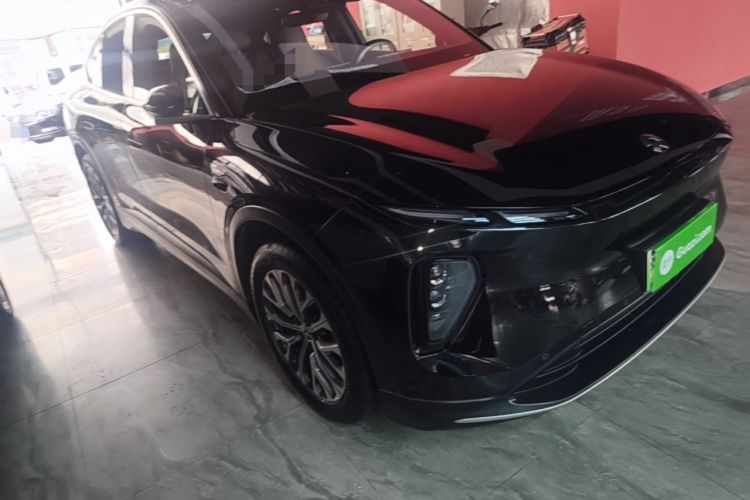 Used Nio ES6 2024 75 kWh Front Right 45 Deg