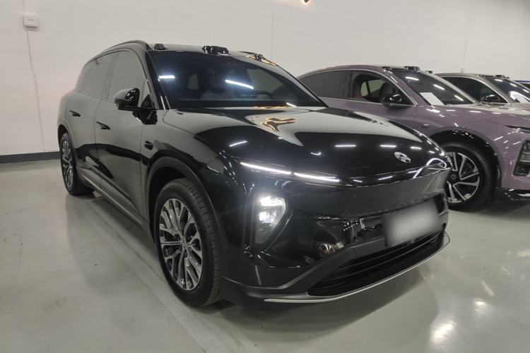 Used Nio ES6 2024 75 kWh Front Right 45 Deg