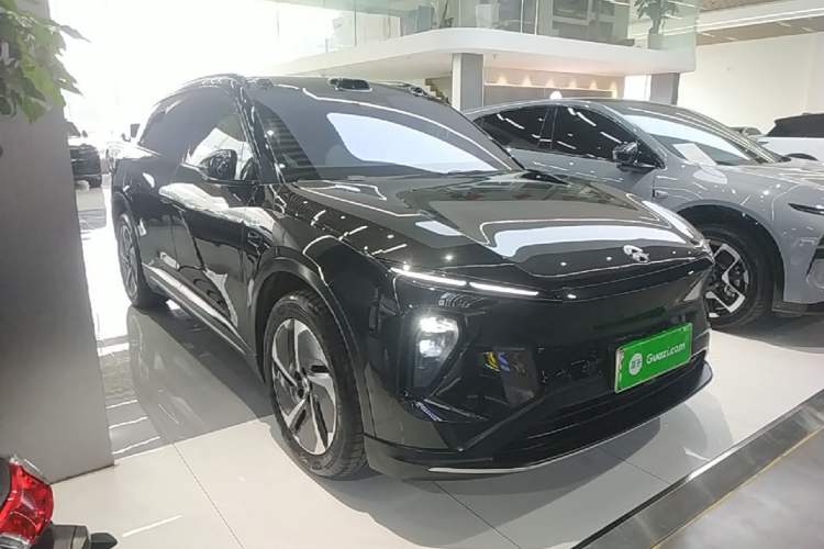 Used Nio ES6 2024 75 kWh Front Right 45 Deg
