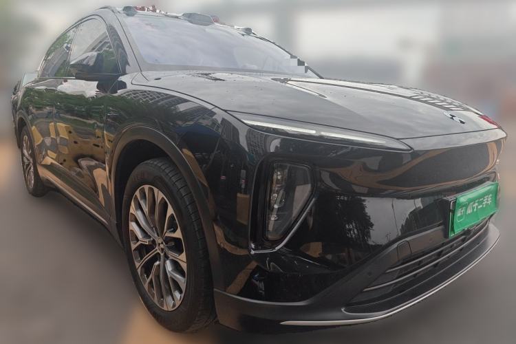 Used Nio ES6 2024 75 kWh Front Right 45 Deg