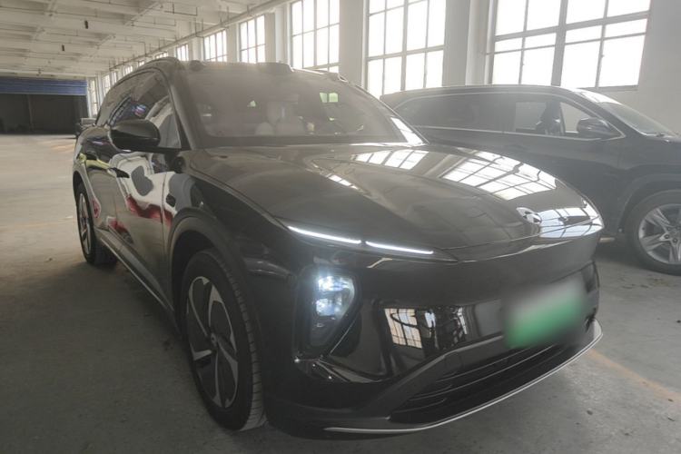 Used Nio ES6 2024 75 kWh Front Right 45 Deg