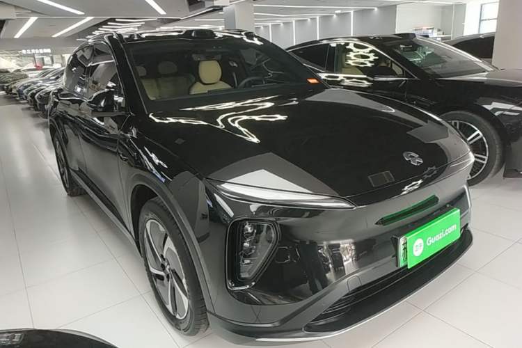 Used Nio ES6 2024 75 kWh Front Right 45 Deg