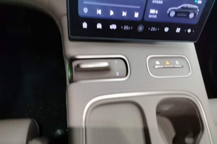 Used Nio ES6 2024 75 kWh Gear Lever