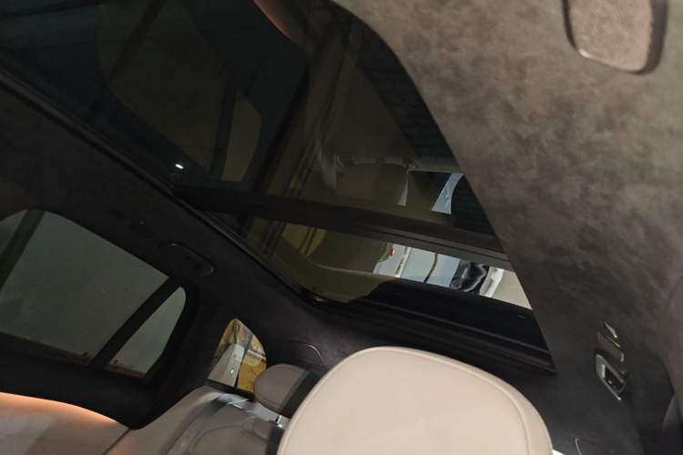 Used Nio ES6 2024 75 kWh Headliner