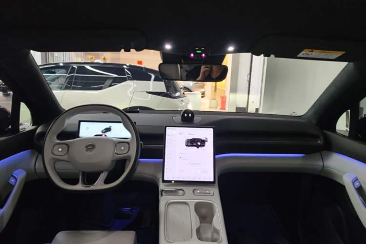 Used Nio ES6 2024 75 kWh Headliner
