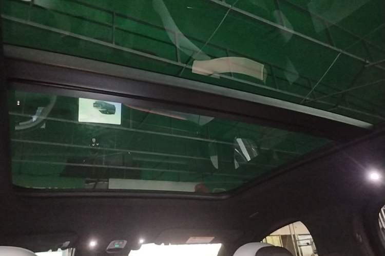 Used Nio ES6 2024 75 kWh Headliner