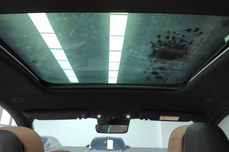 Used Nio ES6 2024 75 kWh Headliner