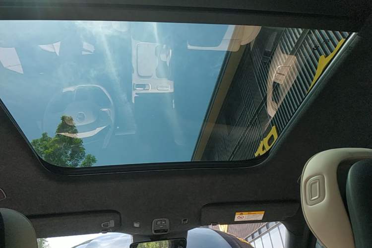 Used Nio ES6 2024 75 kWh Headliner