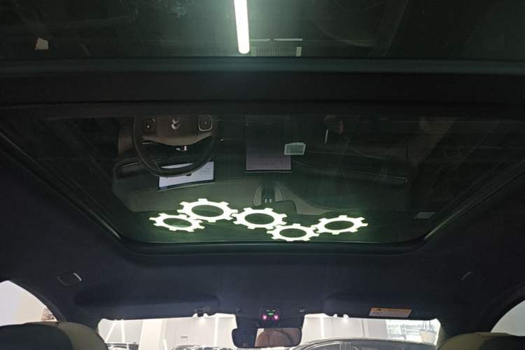 Used Nio ES6 2024 75 kWh Headliner