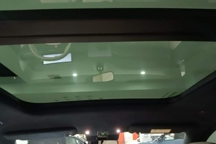 Used Nio ES6 2024 75 kWh Headliner