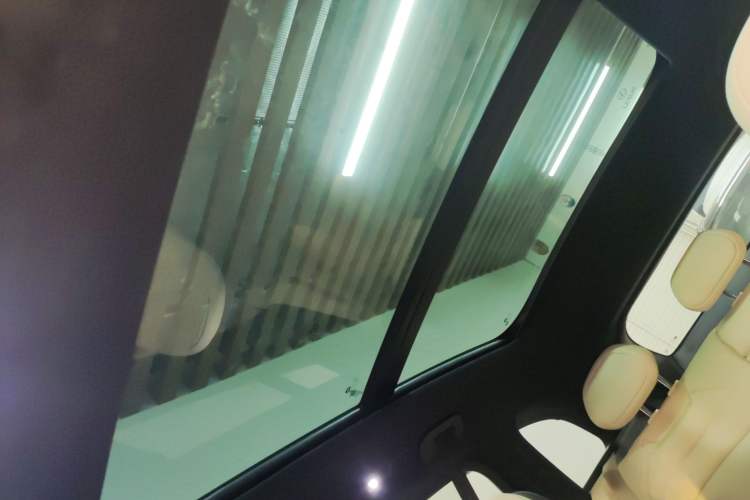 Used Nio ES6 2024 75 kWh Headliner