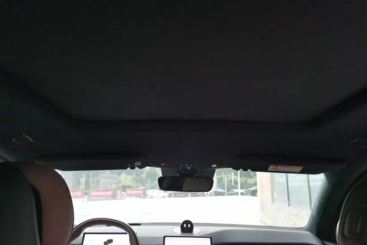 Used Nio ES6 2024 75 kWh Headliner