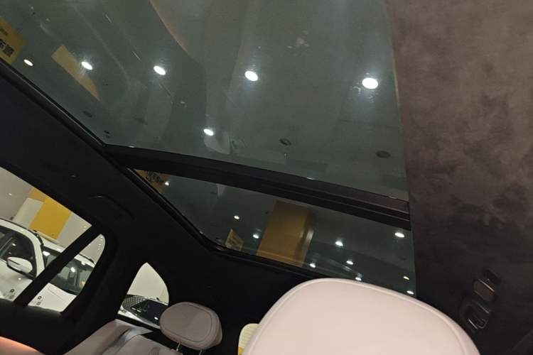 Used Nio ES6 2024 75 kWh Headliner