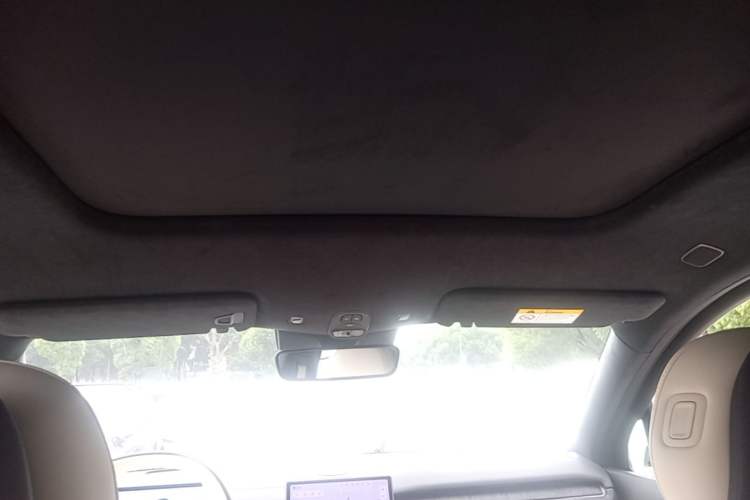 Used Nio ES6 2024 75 kWh Headliner