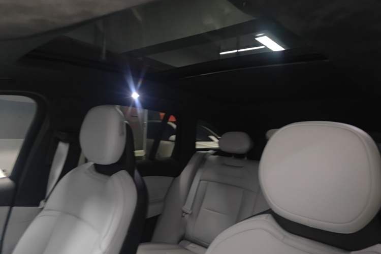 Used Nio ES6 2024 75 kWh Headliner