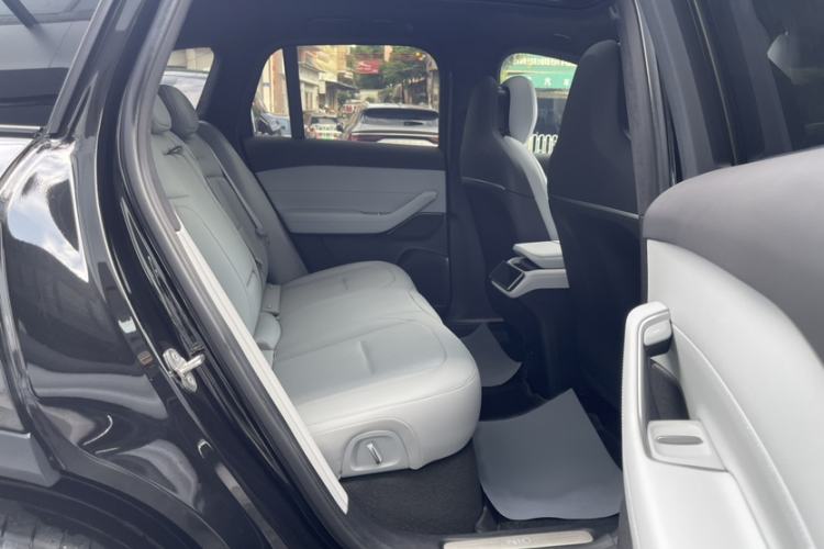 Used Nio ES6 2024 75 kWh Interior 12