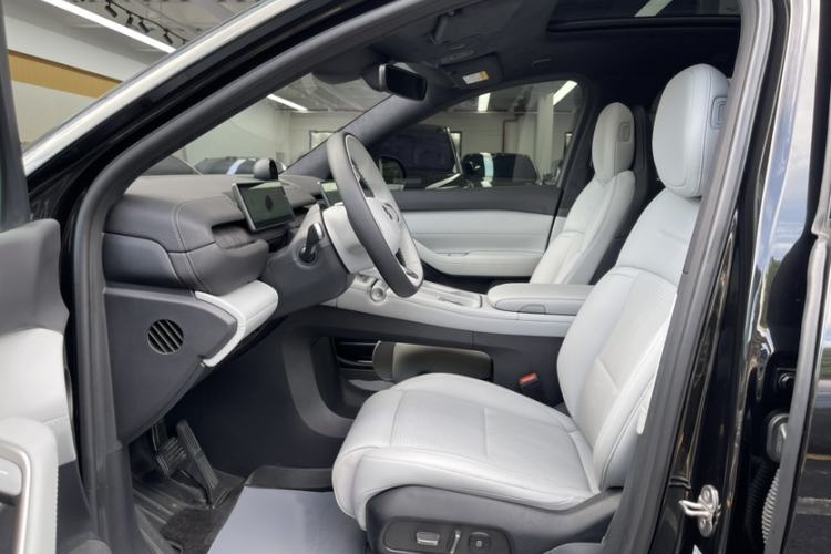 Used Nio ES6 2024 75 kWh Interior 2