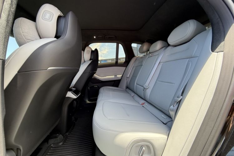 Used Nio ES6 2024 75 kWh Interior 2