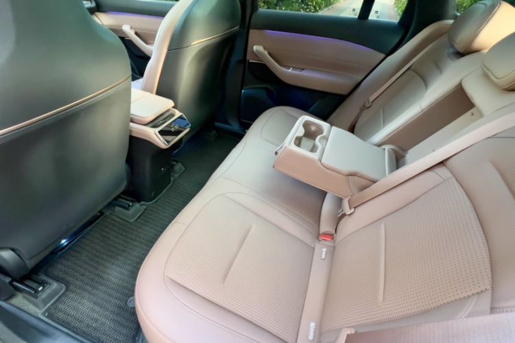Used Nio ES6 2024 75 kWh Interior 2